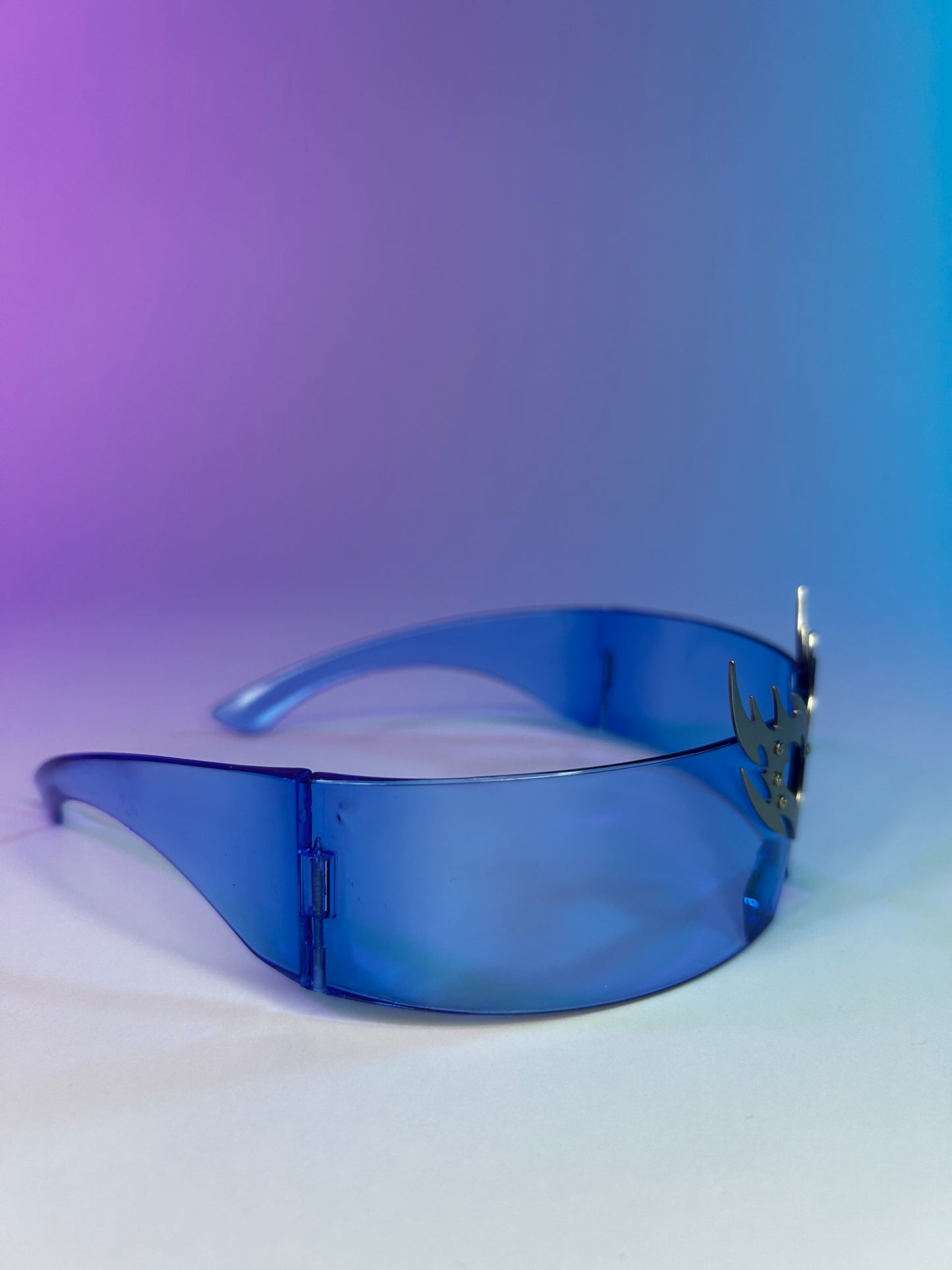 Queen of Hearts Sunglasses (Sky Blue)